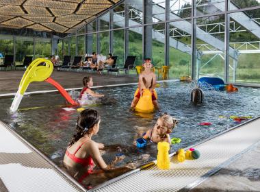 sections/March2018/gothal-vodny-svet-na-liptove-detsky-bazen-s-teplou-vodou-a-atrakciou-jezko-q9E.jpg