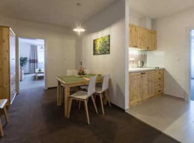 sections/October2018/gothal-sk-apartmany-v-nizkych-tatrach-family-apartman-jedalen-gv9.jpg