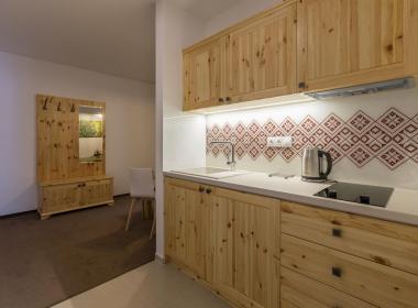 sections/October2018/gothal-sk-apartmany-v-nizkych-tatrach-family-apartman-kuchynka-uNd.jpg